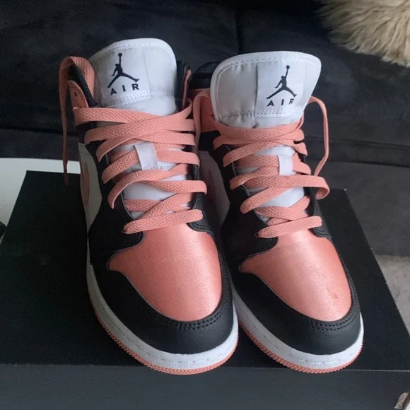 NIKE AIR JORDAN 1 MID (White / Black / Madder Root) - Picture 3 of 6